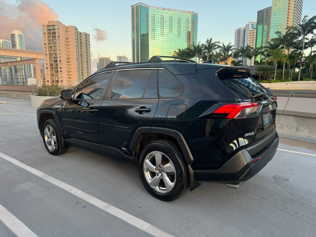 2021 Toyota RAV4 XLE Hybrid Premium AWD! - 22934381 - 5