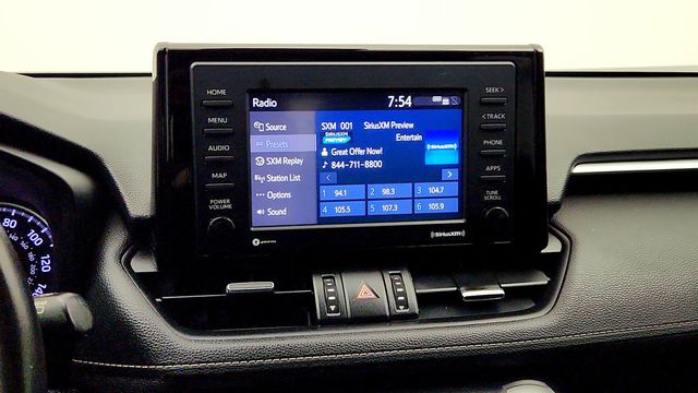 2021 Toyota RAV4 XLE Premium - 23011351 - 17