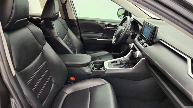 2021 Toyota RAV4 XLE Premium - 23011351 - 22