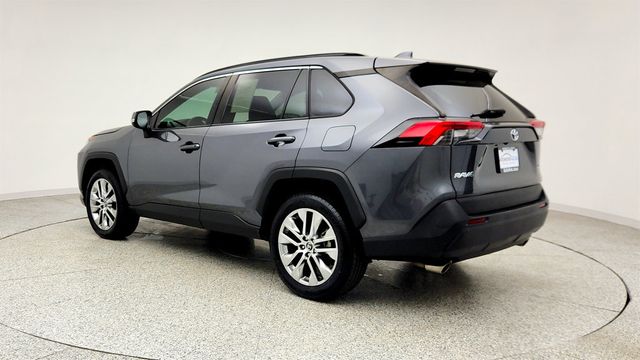 2021 Toyota RAV4 XLE Premium - 23011351 - 6