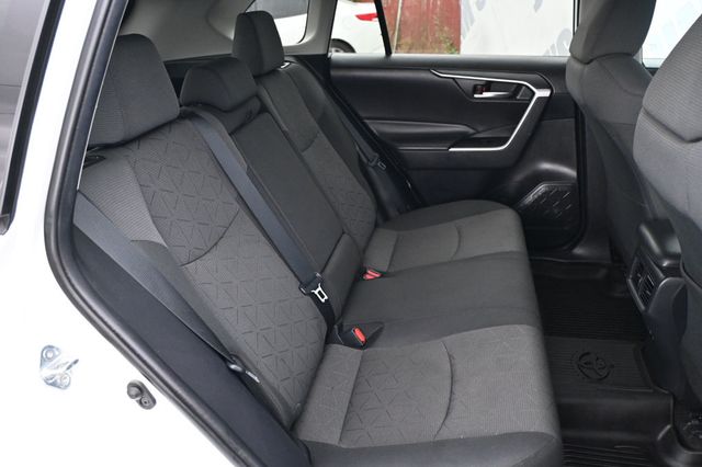 2021 Toyota RAV4 XLE Premium AWD - 22840943 - 16