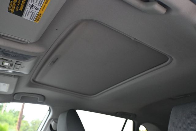 2021 Toyota RAV4 XLE Premium AWD - 22840943 - 19