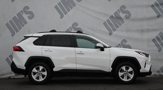 2021 Toyota RAV4 XLE Premium AWD - 22840943 - 3