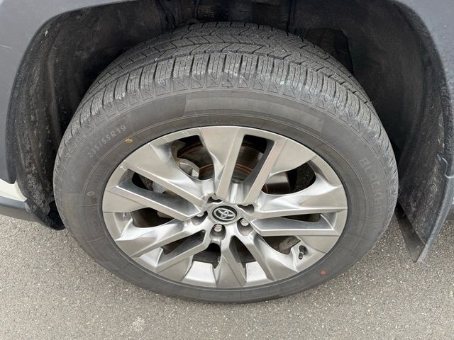 2021 Toyota RAV4 XLE Premium AWD - 22956643 - 10