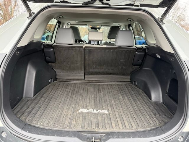 2021 Toyota RAV4 XLE Premium AWD - 22956643 - 14