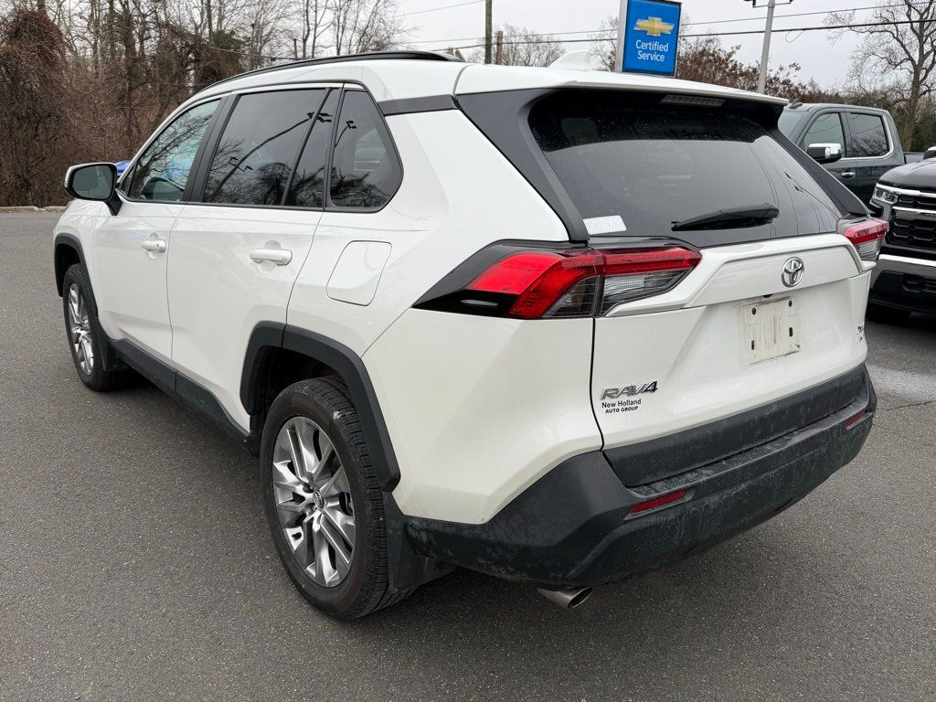 2021 Toyota RAV4 XLE Premium AWD - 22956643 - 19