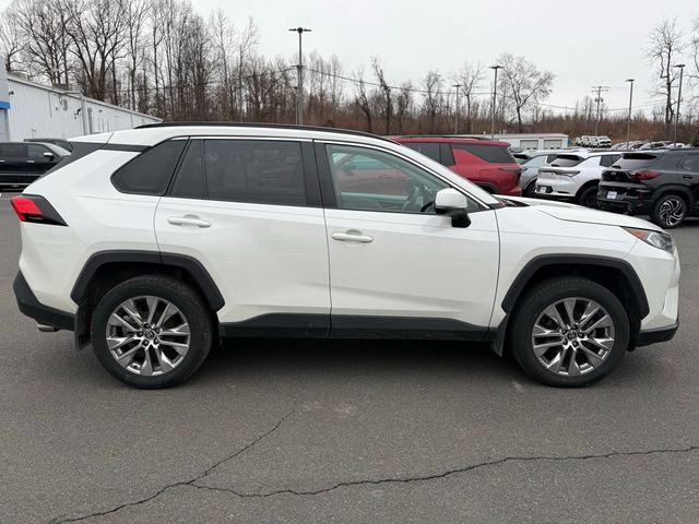 2021 Toyota RAV4 XLE Premium AWD - 22956643 - 25