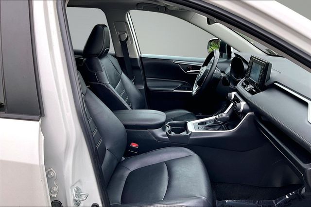 2021 Toyota RAV4 XLE Premium AWD - 23023557 - 12