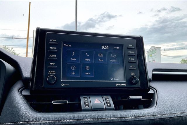 2021 Toyota RAV4 XLE Premium AWD - 23023557 - 25