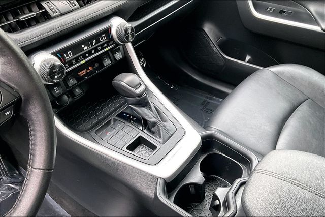 2021 Toyota RAV4 XLE Premium AWD - 23023557 - 29