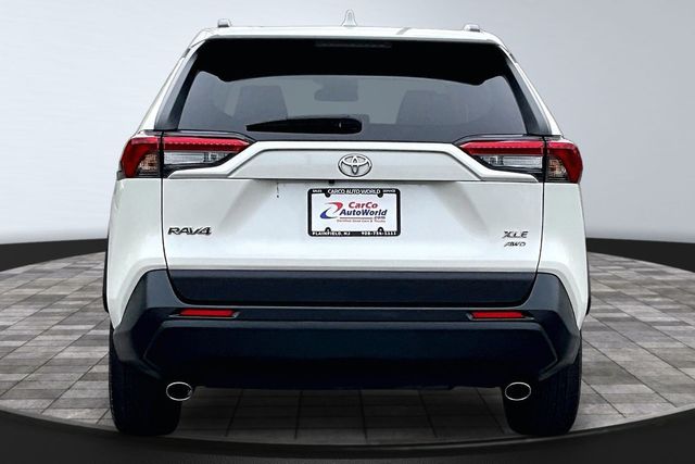 2021 Toyota RAV4 XLE Premium AWD - 23023557 - 5