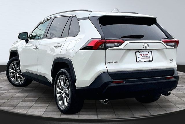 2021 Toyota RAV4 XLE Premium AWD - 23023557 - 6