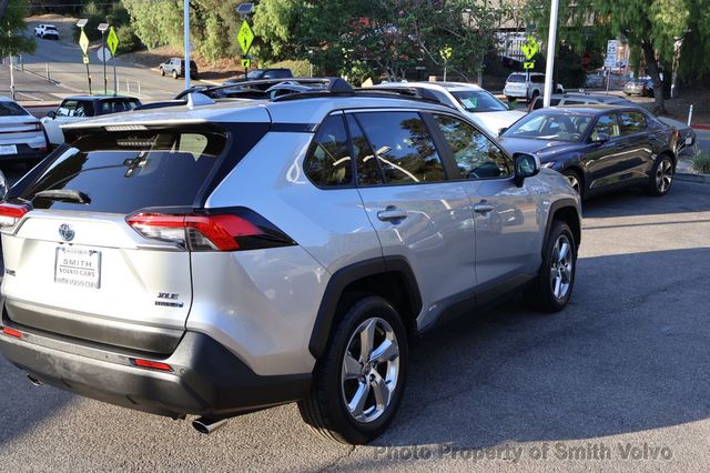 2021 Toyota RAV4 XLE Premium AWD - 23092031 - 4