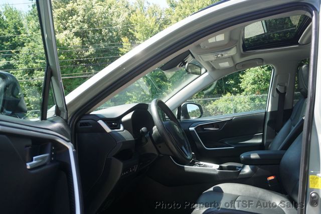 2021 Toyota RAV4 XLE Premium AWD LEATHER SUNROOF HEATED SEATS CARPLAY LOADED!!! - 23062133 - 9