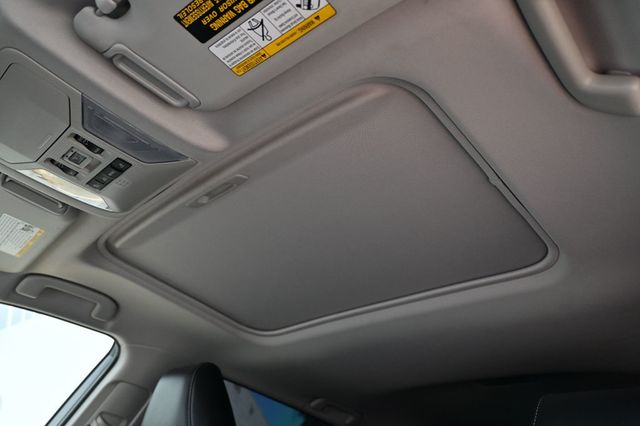 2021 Toyota RAV4 XLE Premium FWD - 23051282 - 22