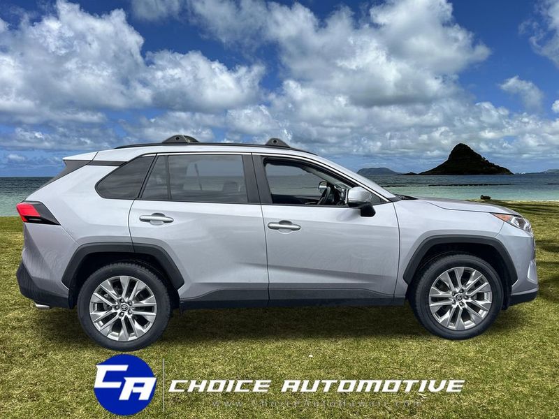 2021 Toyota RAV4 XLE Premium FWD - 23011434 - 7