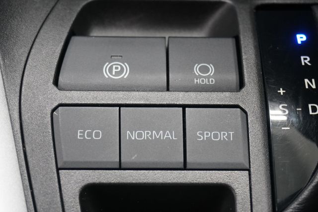 2021 Toyota RAV4 XLE Premium FWD - 23023599 - 20