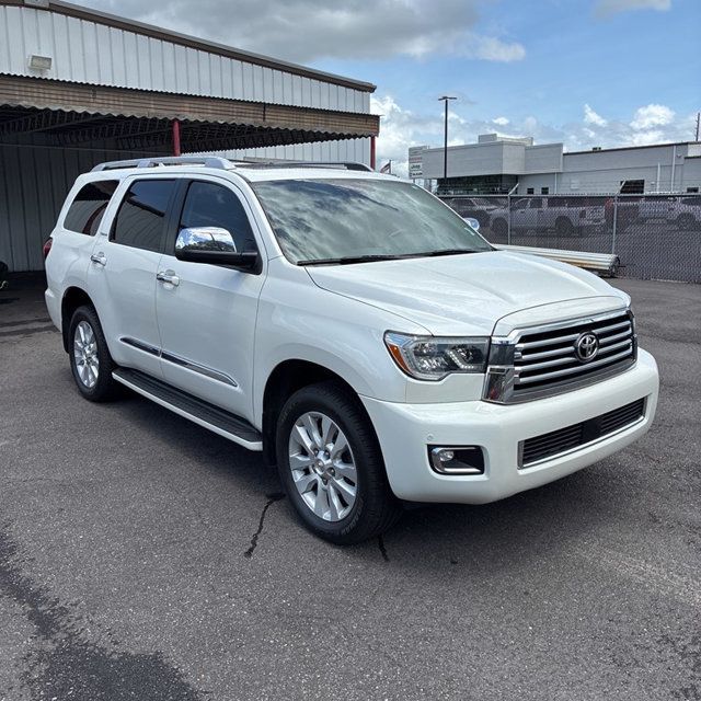 2021 Toyota Sequoia NO RUST NO RUST ! VERY CLEAN TRUCK ! CAPTIN SEATS! REAR TV - 23059479 - 3