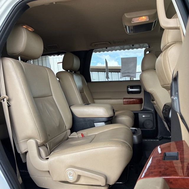 2021 Toyota Sequoia NO RUST NO RUST ! VERY CLEAN TRUCK ! CAPTIN SEATS! REAR TV - 23059479 - 7