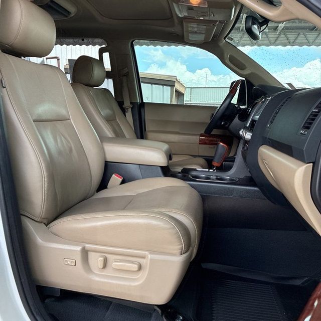 2021 Toyota Sequoia Platinum RWD - 23059479 - 16