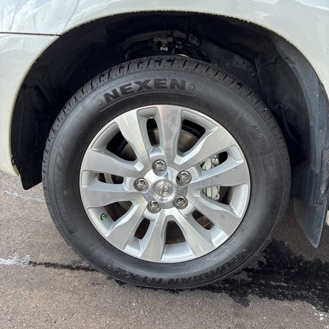 2021 Toyota Sequoia Platinum RWD - 23059479 - 17