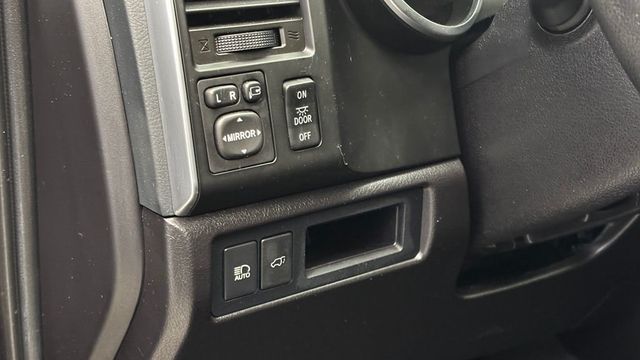 2021 Toyota Sequoia TRD Pro 4WD - 23035593 - 21
