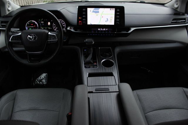 2021 Toyota Sienna AWD ONE OWNER LIMITED W/ NAVIGATION, LEATHER, MOONROOF - 23069471 - 12