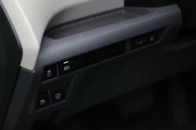 2021 Toyota Sienna AWD ONE OWNER LIMITED W/ NAVIGATION, LEATHER, MOONROOF - 23069471 - 21