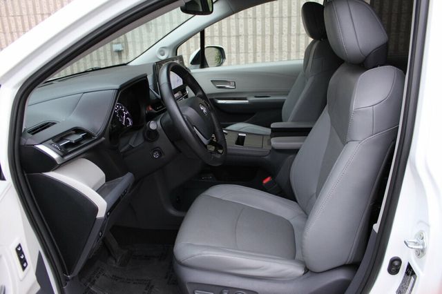 2021 Toyota Sienna AWD ONE OWNER LIMITED W/ NAVIGATION, LEATHER, MOONROOF - 23069471 - 22