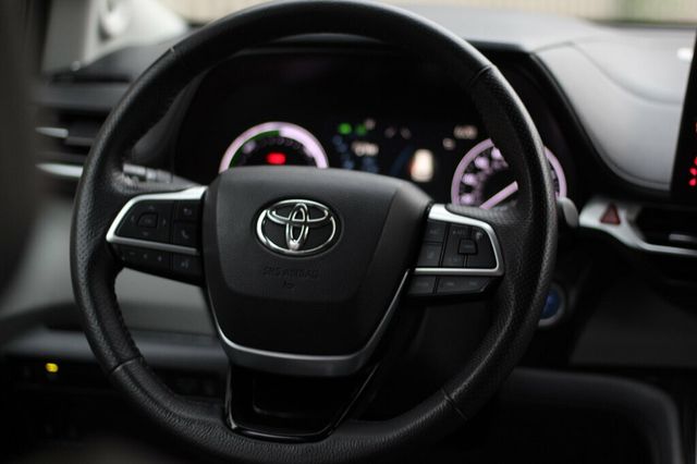 2021 Toyota Sienna AWD ONE OWNER LIMITED W/ NAVIGATION, LEATHER, MOONROOF - 23069471 - 30