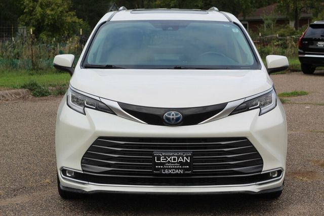 2021 Toyota Sienna AWD ONE OWNER LIMITED W/ NAVIGATION, LEATHER, MOONROOF - 23069471 - 3