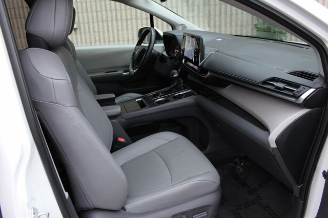 2021 Toyota Sienna AWD ONE OWNER LIMITED W/ NAVIGATION, LEATHER, MOONROOF - 23069471 - 7