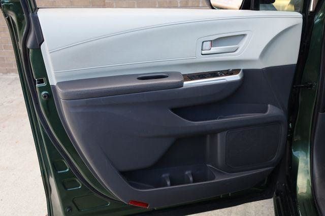 2021 Toyota Sienna Hybrid LE - 23018050 - 12