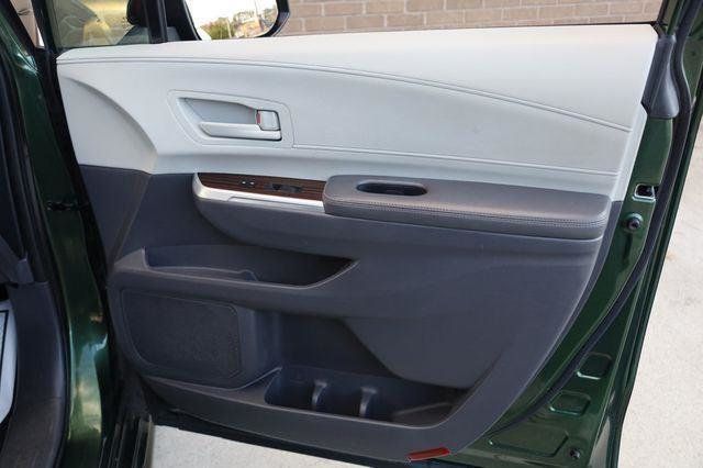 2021 Toyota Sienna Hybrid LE - 23018050 - 16