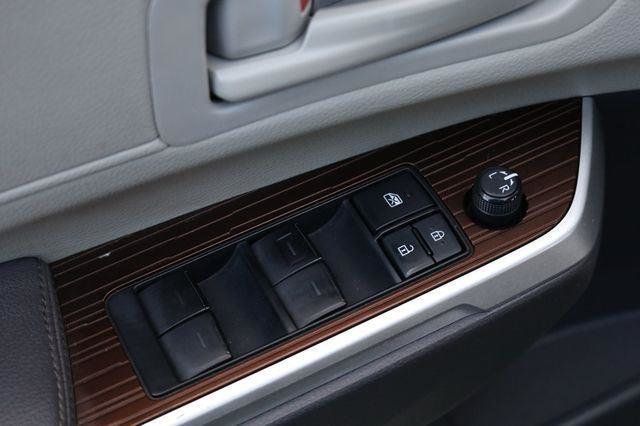 2021 Toyota Sienna Hybrid LE - 23018050 - 27