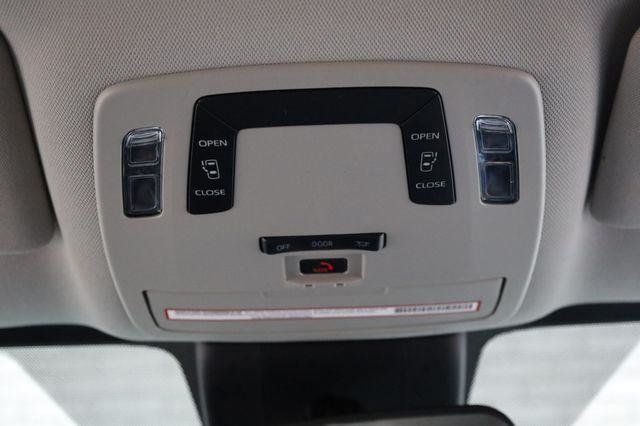 2021 Toyota Sienna Hybrid LE - 23018050 - 29