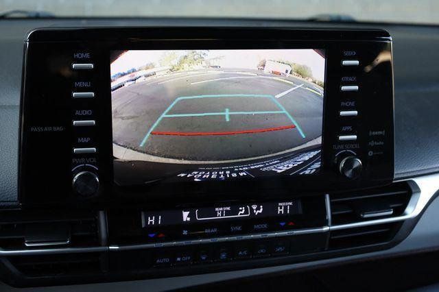 2021 Toyota Sienna Hybrid LE - 23018050 - 32