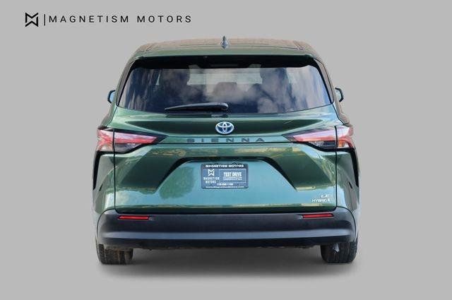 2021 Toyota Sienna Hybrid LE - 23018050 - 7