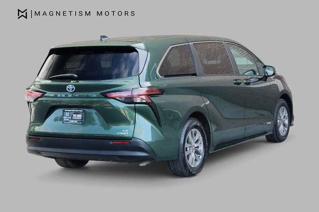 2021 Toyota Sienna Hybrid LE - 23018050 - 8