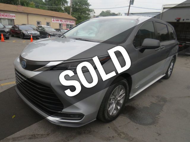2021 Toyota Sienna LE AWD 8-Passenger(clear title) - 22922021 - 0