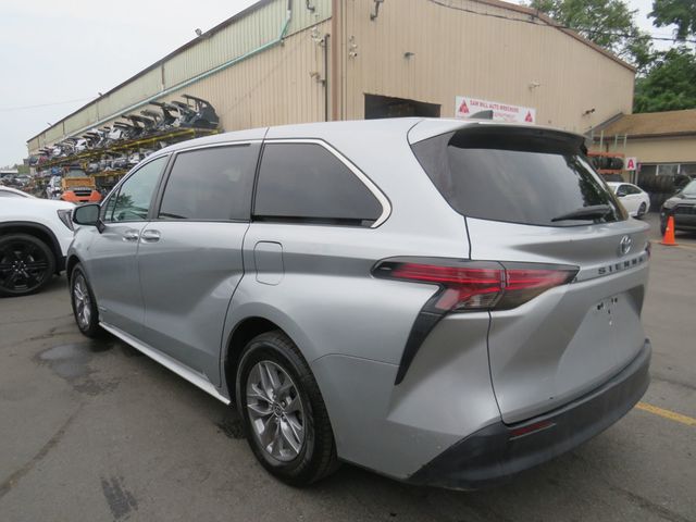 2021 Toyota Sienna LE AWD 8-Passenger(clear title) - 22922021 - 6