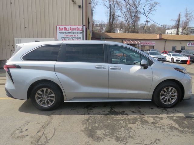 2021 Toyota Sienna LE AWD 8-Passenger(clear title) - 23008199 - 3