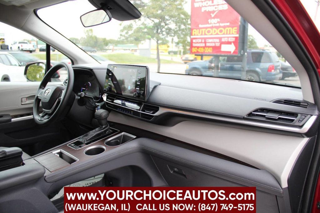2021 Toyota Sienna LE FWD 8-Passenger - 22909493 - 15