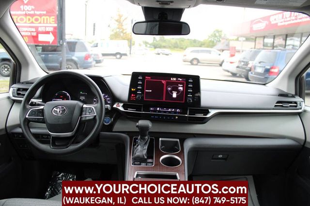 2021 Toyota Sienna LE FWD 8-Passenger - 22909493 - 19