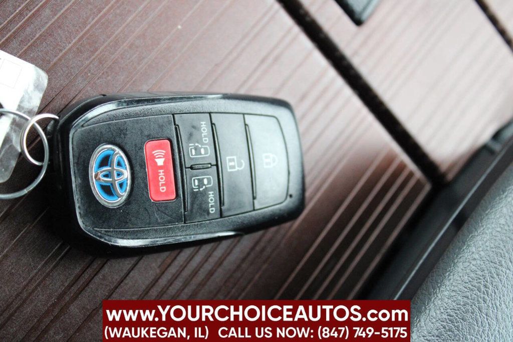 2021 Toyota Sienna LE FWD 8-Passenger - 22909493 - 33