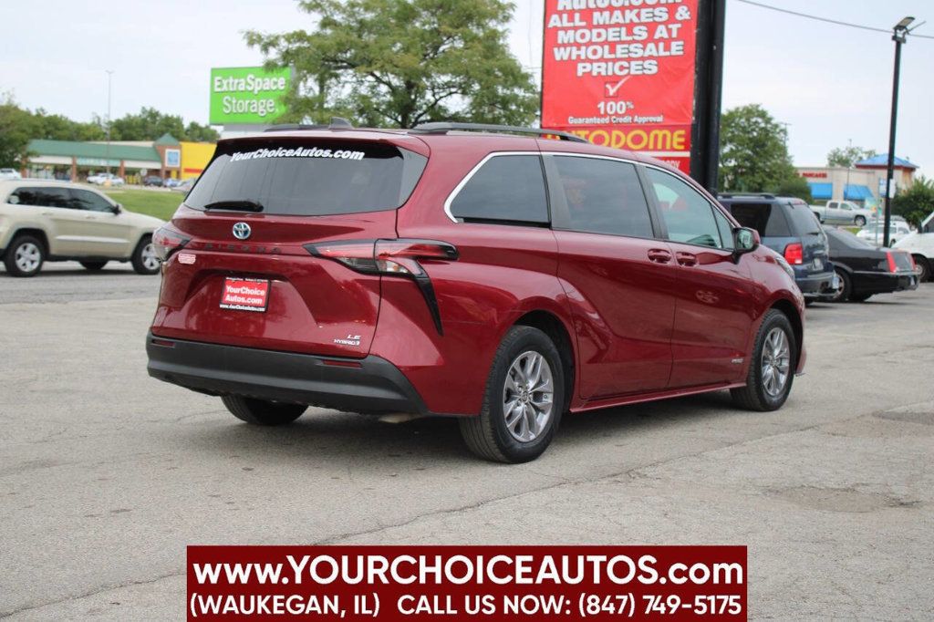 2021 Toyota Sienna LE FWD 8-Passenger - 22909493 - 4
