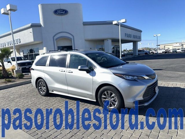 2021 Toyota Sienna LE FWD 8-Passenger - 22923756 - 0