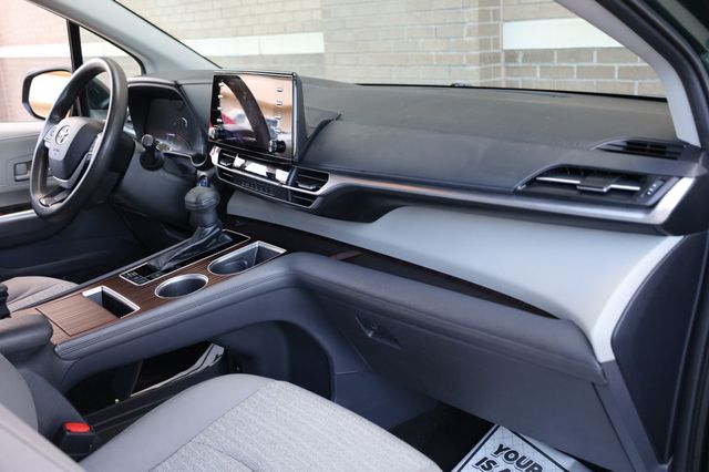 2021 Toyota Sienna LE FWD 8-Passenger - 22947448 - 20