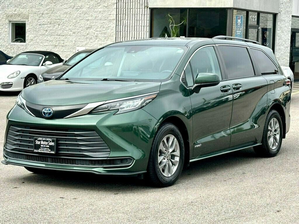 2021 Toyota Sienna LE FWD 8-Passenger - 22574327 - 10