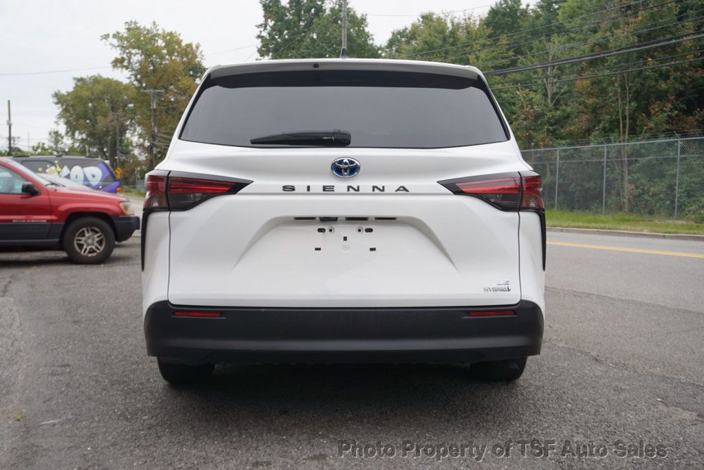 2021 Toyota Sienna LE FWD 8-Passenger - 22600065 - 5